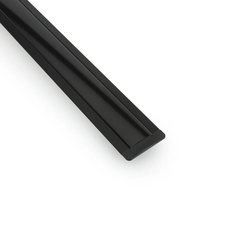 LS-019- U CHANNEL WITH LIP